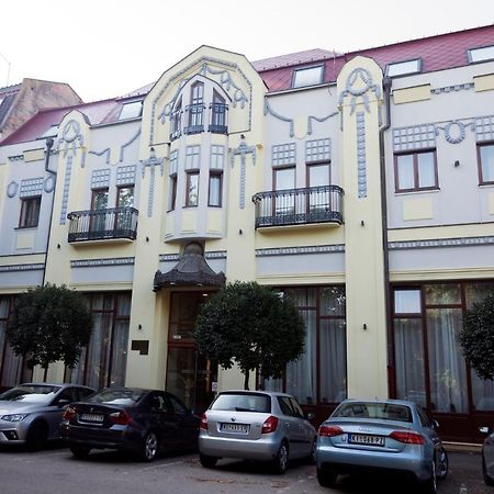 Hotel Royal Senta Exterior foto